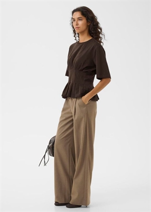 Inez tee Molé Gestuz 